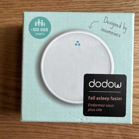 Dodow Sleep Aid Blue Light Device For Insomnia Relief & Controlled Breathing - Picture 1 of 4